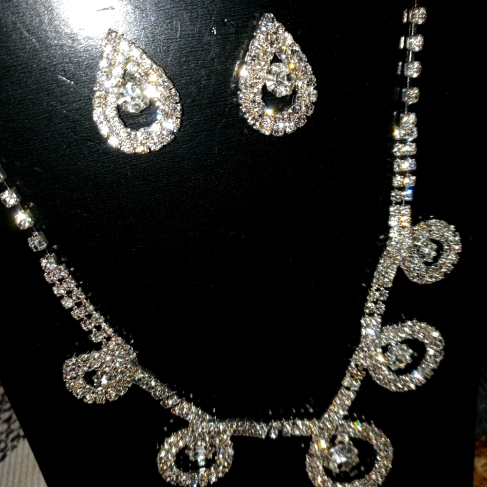 New Necklace Set